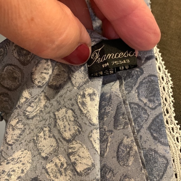 Francesca 💯 silk scarf in blueish grey hues in tiles with sexy fringe Italy made - Picture 9 of 13